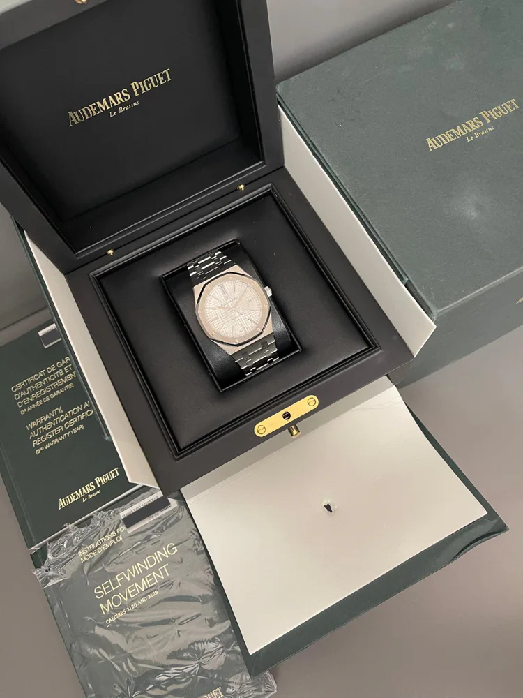 Audemars Piguet Royal Oak Selfwinding Box+Papers 2015